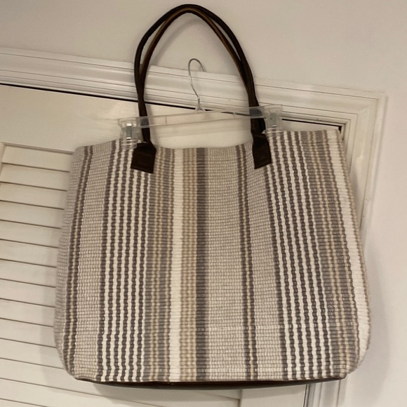 Dash and Albert Bags Stylish Woven Tote With Leather Handles And